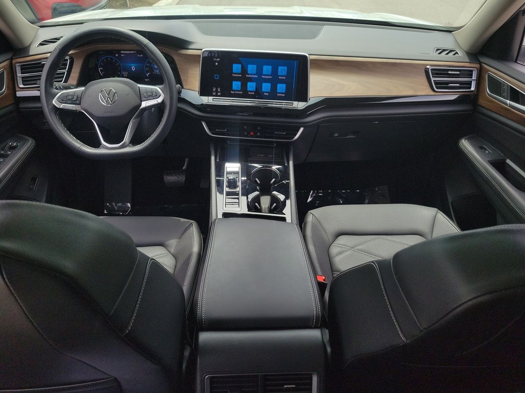 2024 Volkswagen Atlas SE w/Tech - Photo 15