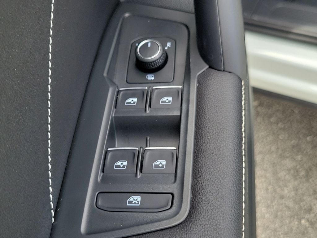 2024 Volkswagen Tiguan SE - Photo 20