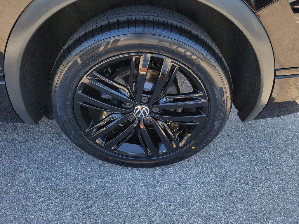 2022 Volkswagen Tiguan SE R-LINE BLACK - Photo 8
