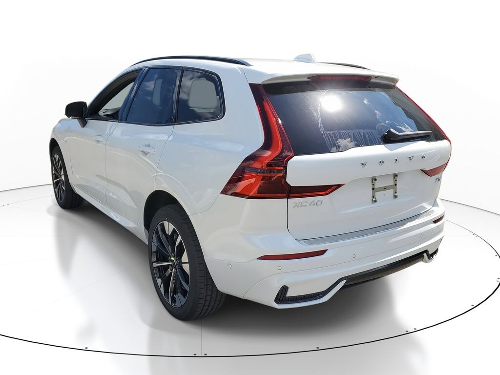 New 2026 Volvo XC60 plug-in hybrid T8 Plus SUV