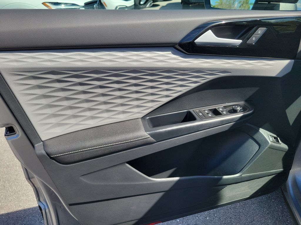 2024 Volkswagen Taos S - Photo 16