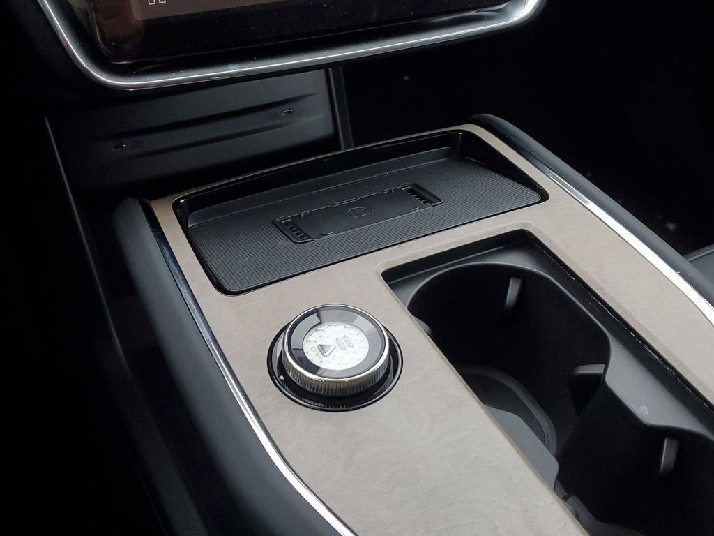 2025 Volvo EX90 Ultra - Photo 36