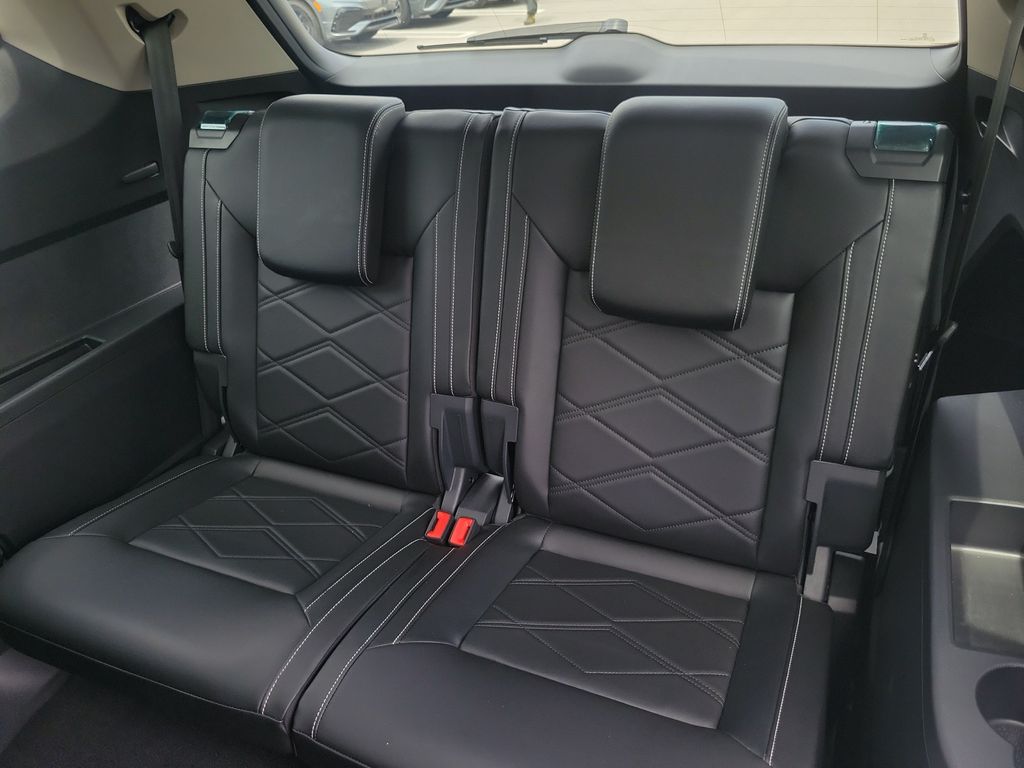 2024 Volkswagen Atlas SE w/Tech - Photo 10