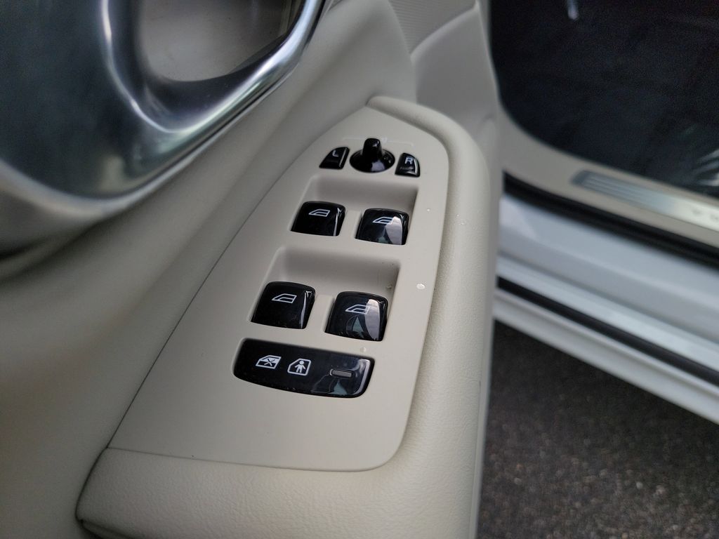 2023 Volvo XC90 Ultimate - Photo 19