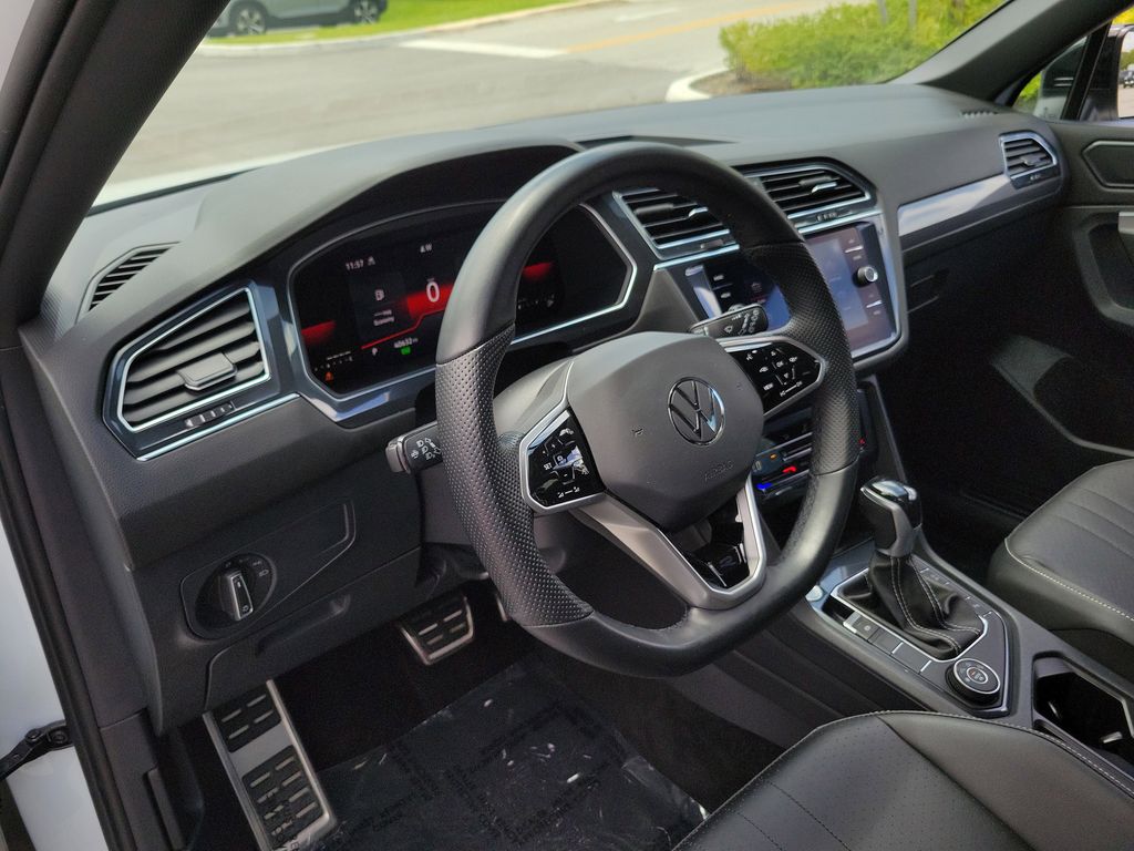 2023 Volkswagen Tiguan SE R-LINE BLACK - Photo 18