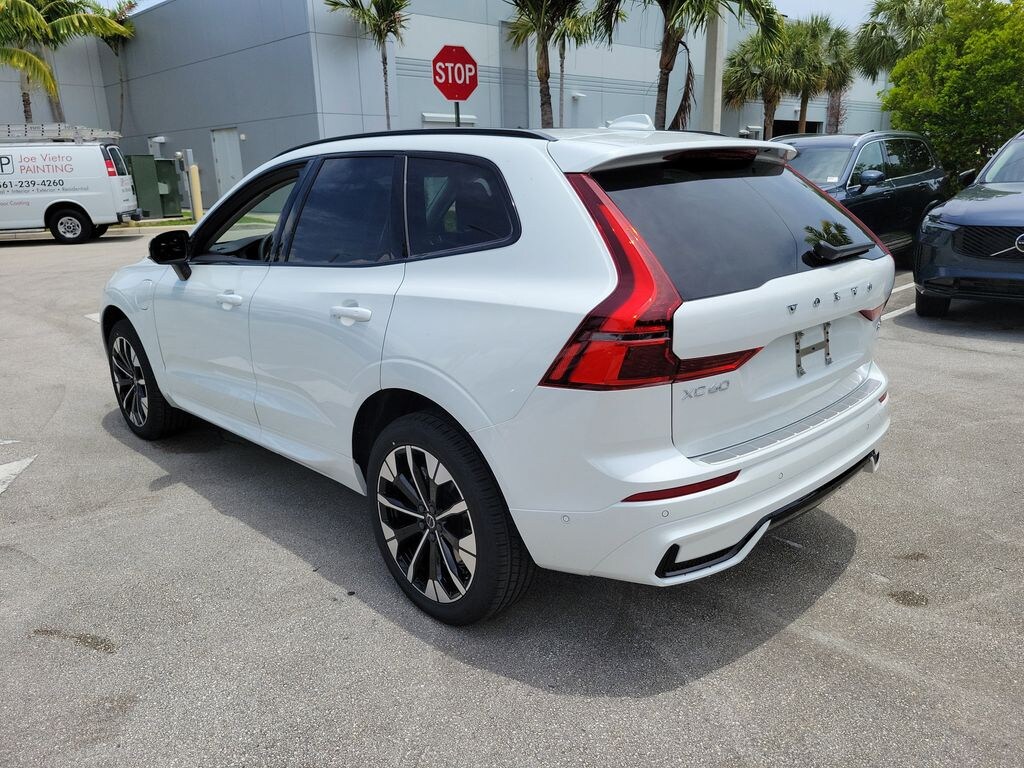 New 2026 Volvo XC60 plug-in hybrid T8 Plus SUV