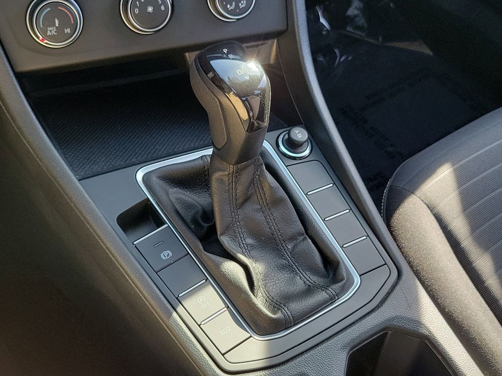 2023 Volkswagen Jetta S - Photo 29