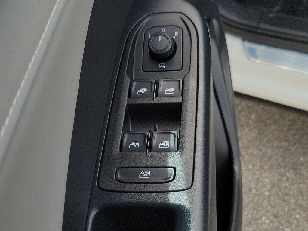 2024 Volkswagen Taos SE - Photo 19