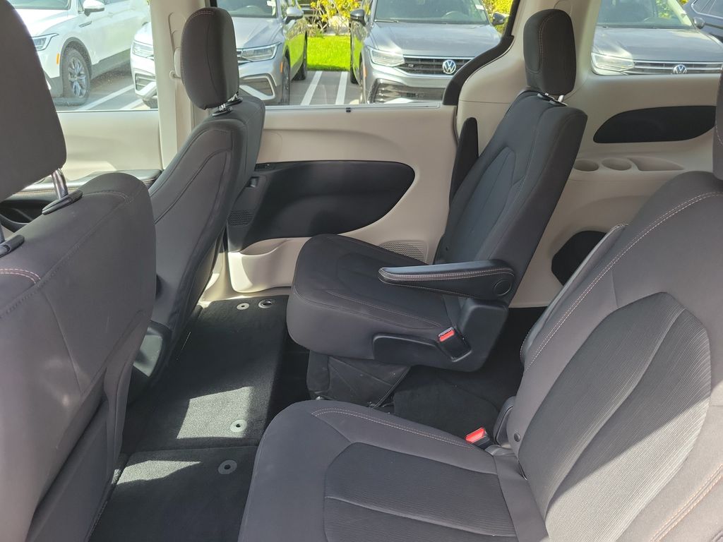 2019 Chrysler Pacifica Touring Plus - Photo 11