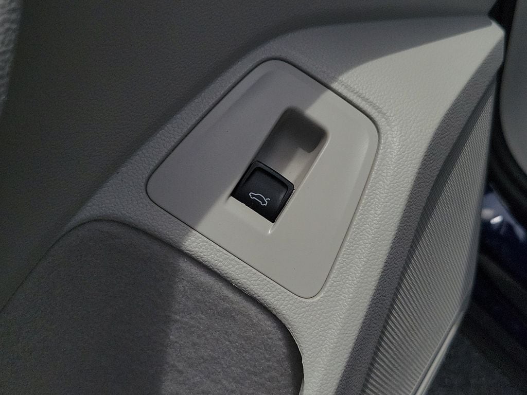 2023 Volkswagen Tiguan SE - Photo 19