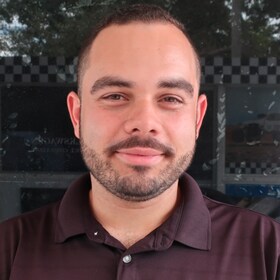 Staff member Lucas Reis from bc87af5e5918