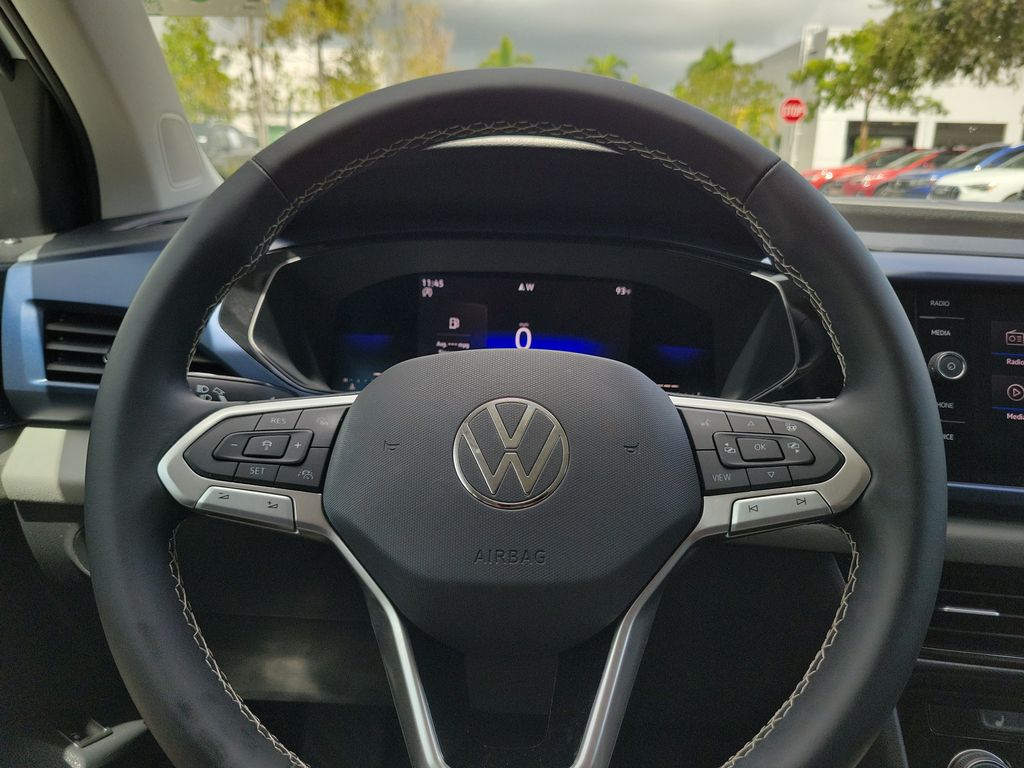 2023 Volkswagen Taos SE - Photo 25