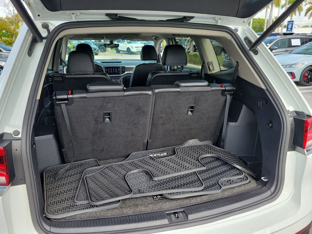 2021 Volkswagen Atlas SE w/Tech - Photo 7