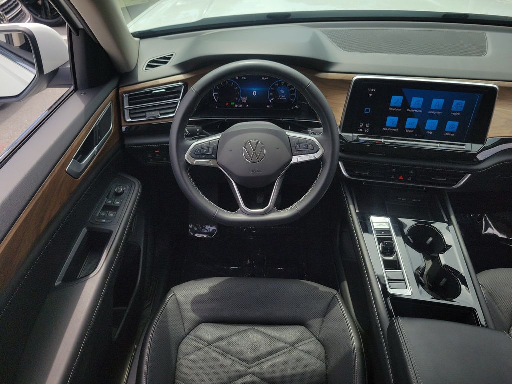 2024 Volkswagen Atlas SE w/Tech - Photo 14