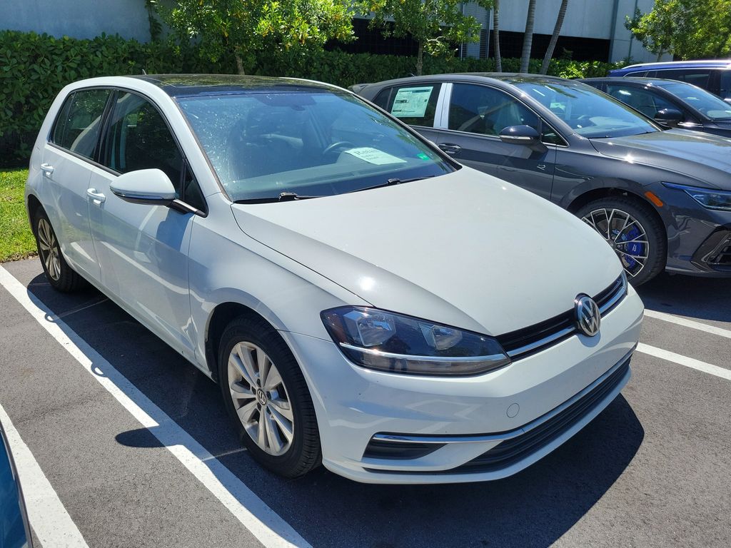 2021 Volkswagen Golf 1.4 TSI Auto's photo
