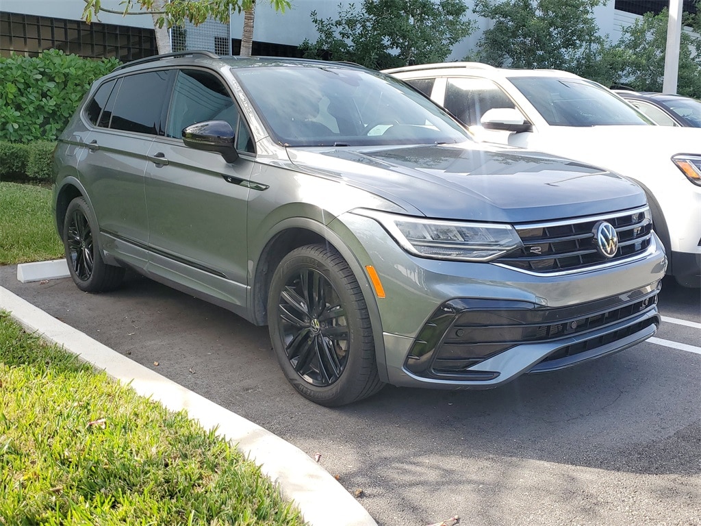 2022 Volkswagen Tiguan SE R-LINE BLACK