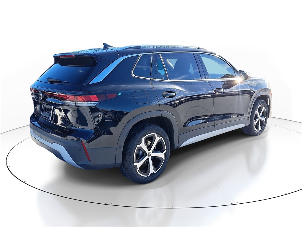 New 2025 Volkswagen Tiguan 2.0T SE SUV