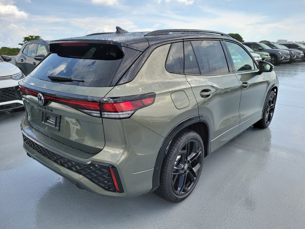 New 2026 Volkswagen Tiguan 2.0T SE R-Line Black SUV