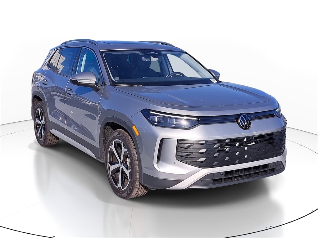 2026 Volkswagen Tiguan SE's photo