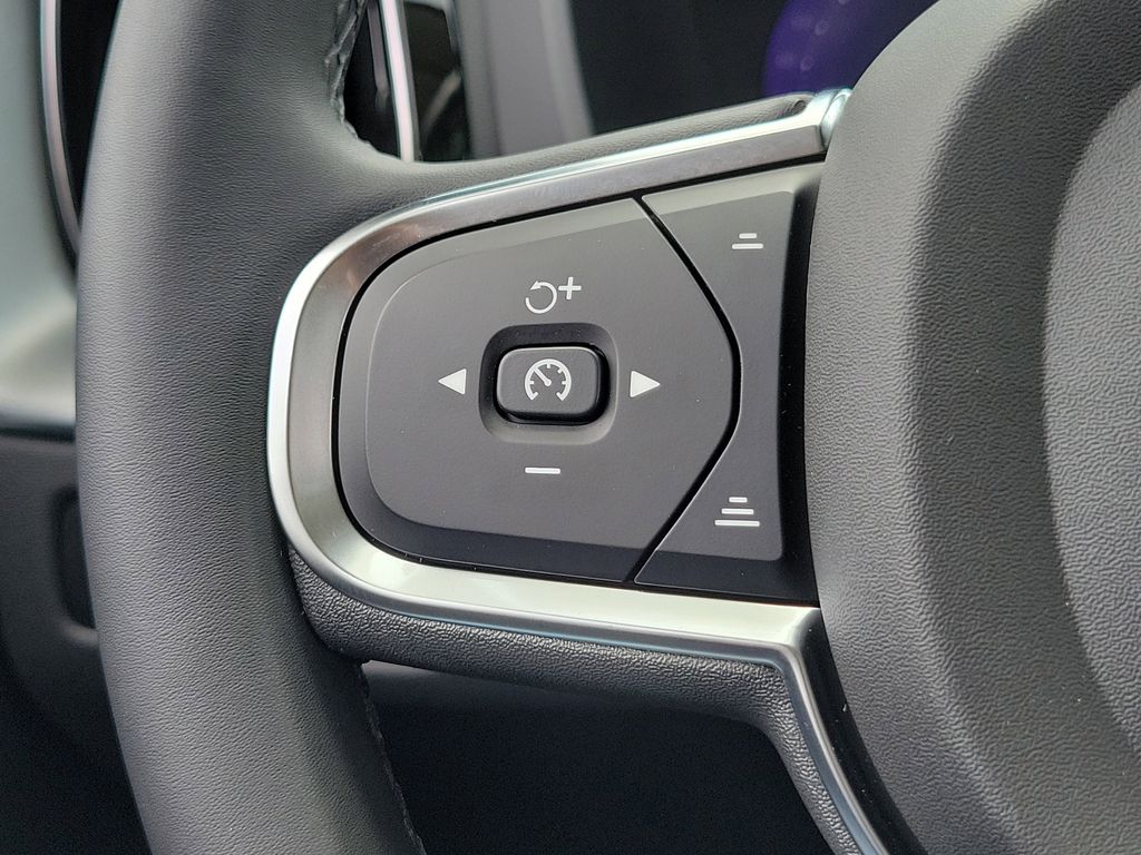 2024 Volvo XC60 Core - Photo 24