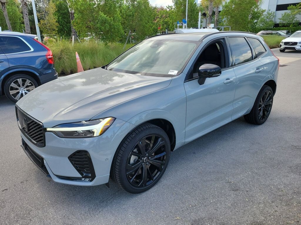 New 2026 Volvo XC60 B5 Ultra Black Edition SUV