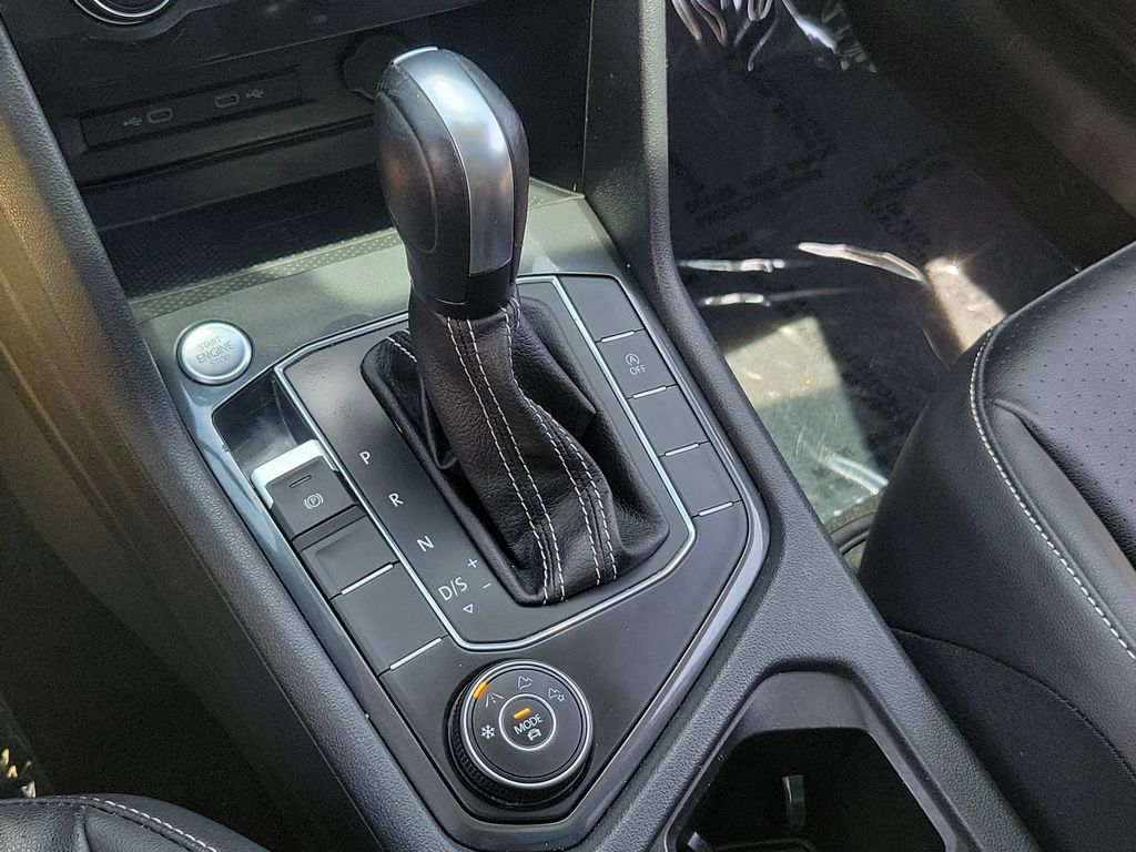 2021 Volkswagen Tiguan SE - Photo 34