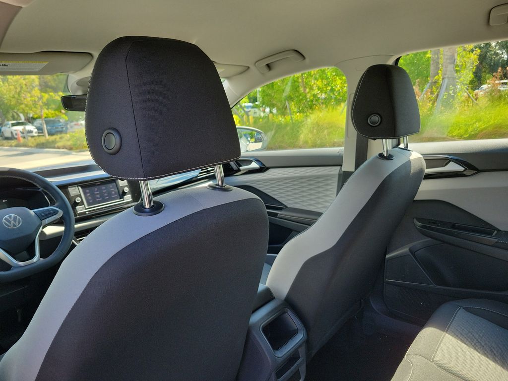 2024 Volkswagen Taos S - Photo 12