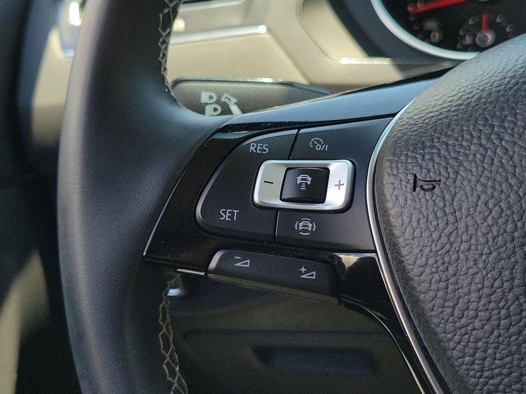 2021 Volkswagen Tiguan SE - Photo 28