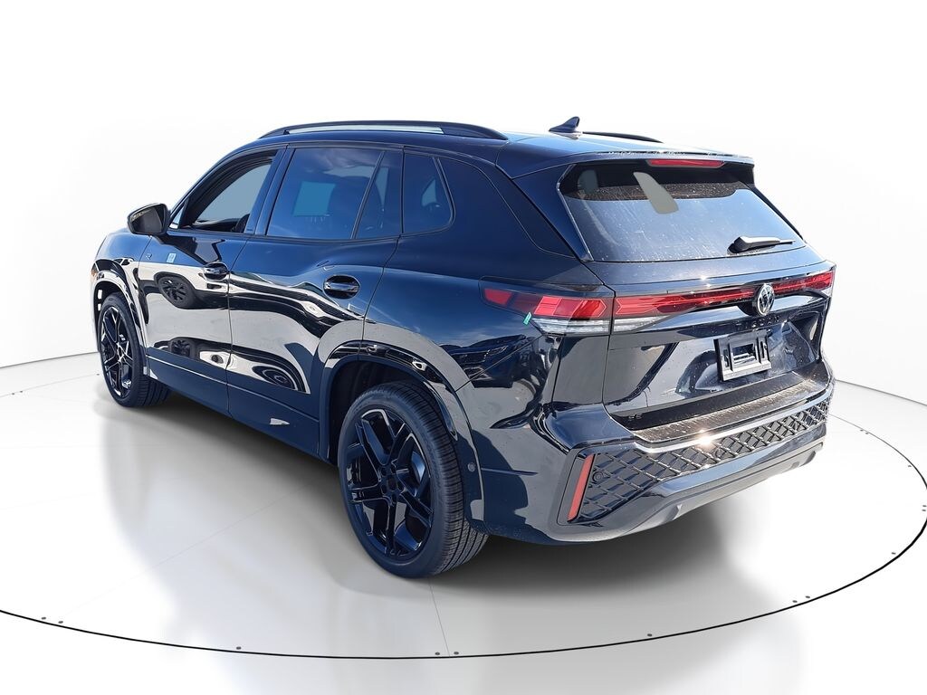 New 2026 Volkswagen Tiguan 2.0T SE R-Line Black SUV