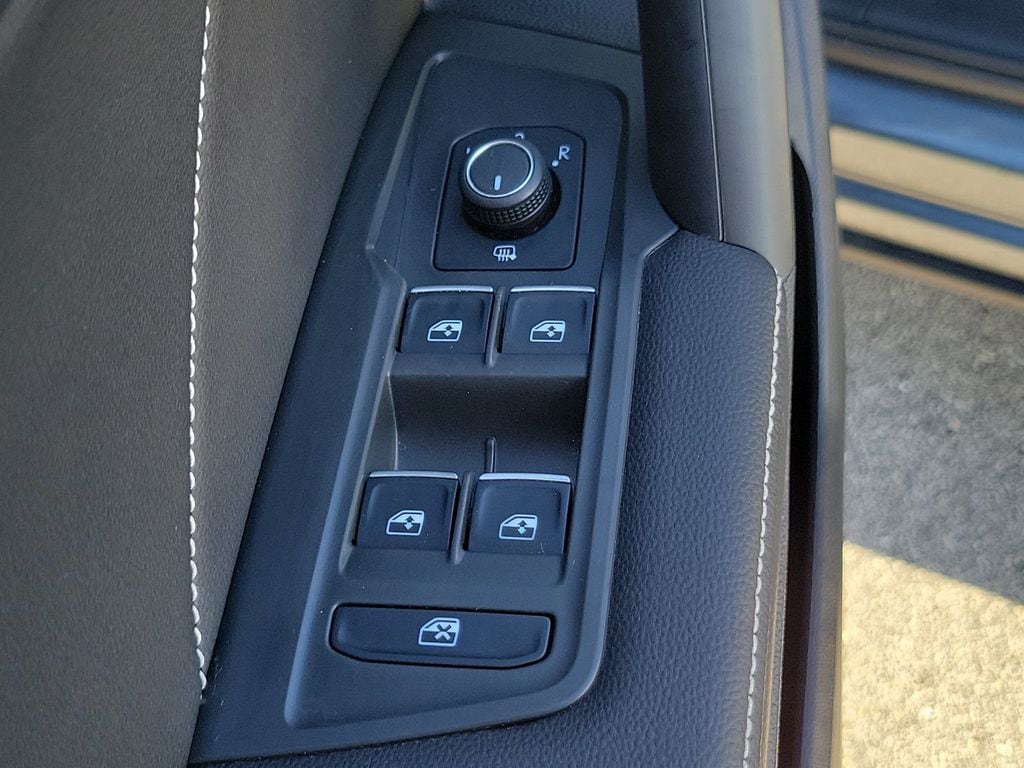 2024 Volkswagen Tiguan SE - Photo 20