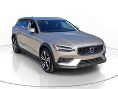 2026 Volvo V60 Cross Country B5 Plus Wagon