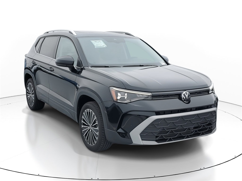 2025 Volkswagen Taos SE's photo