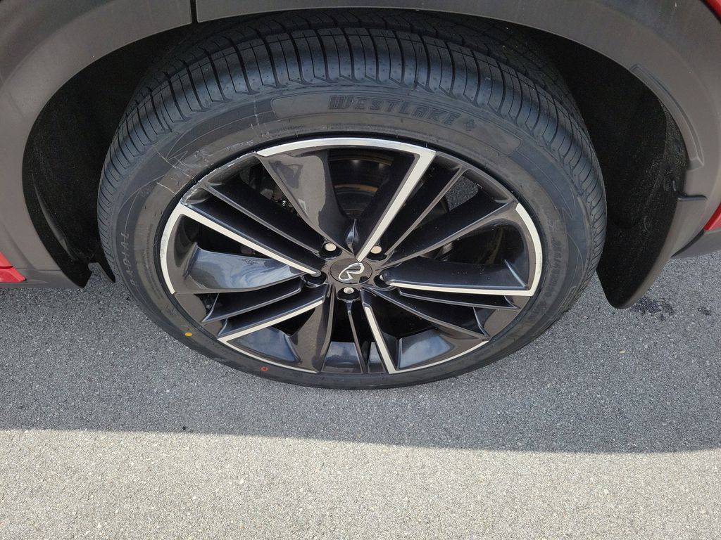 2022 INFINITI QX55 Essential - Photo 10