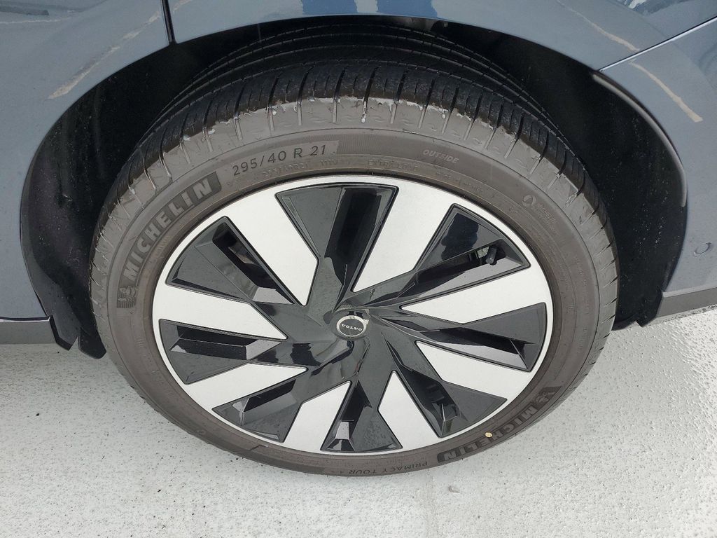 2025 Volvo EX90 Ultra - Photo 8