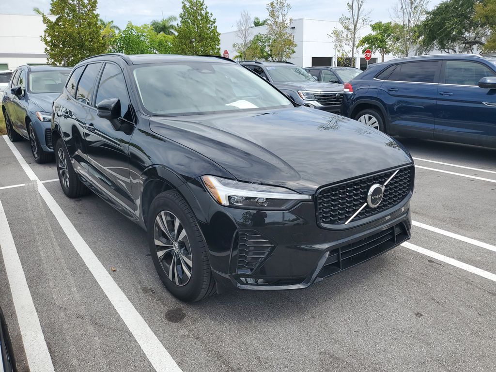 2024 Volvo XC60 B5 Core Dark Theme AWD's photo