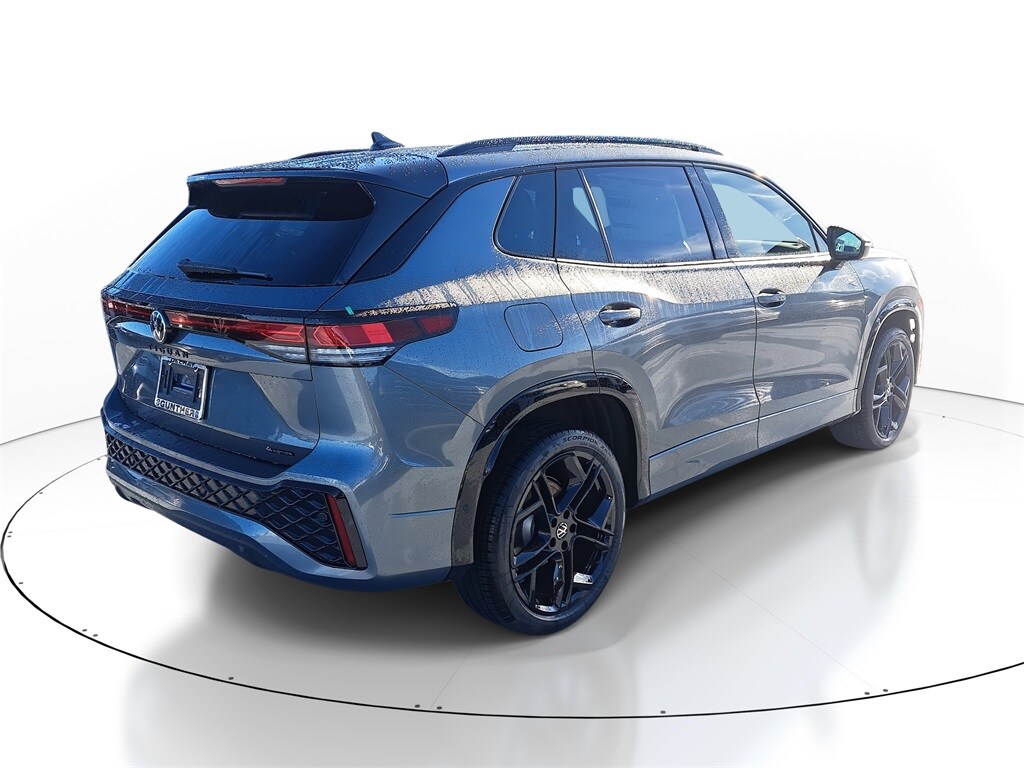 New 2025 Volkswagen Tiguan 2.0T SE R-Line Black SUV