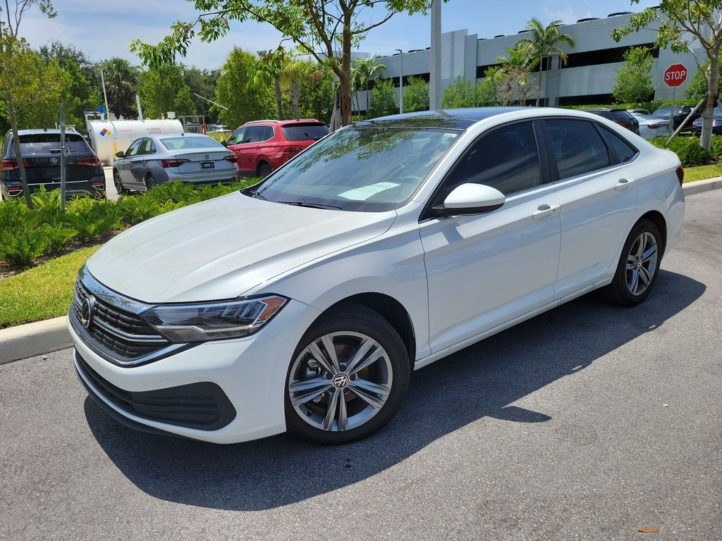 Used 2024 Volkswagen Jetta 1.5T SE Sedan