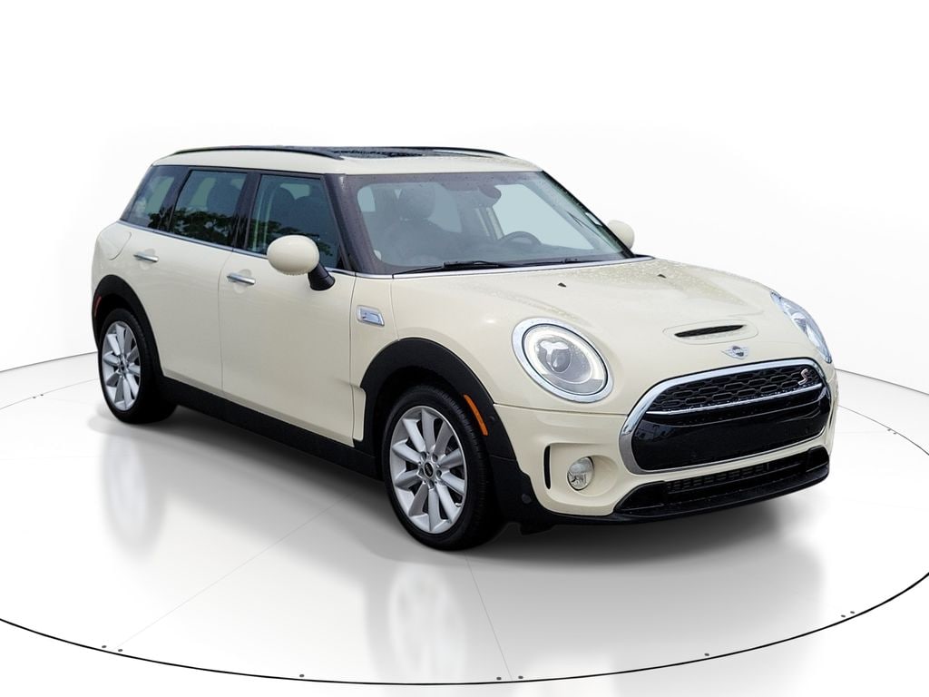2018 MINI Clubman Cooper S's photo