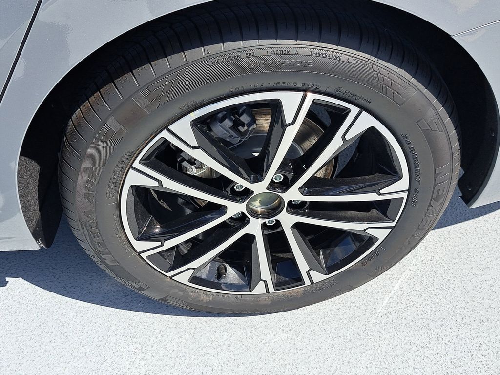 2026 Volkswagen Jetta Sport - Photo 8