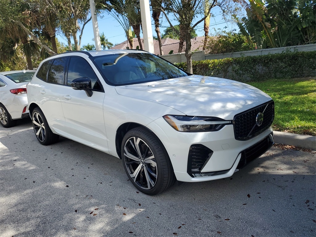 Used 2025 Volvo XC60 B5 Ultra SUV