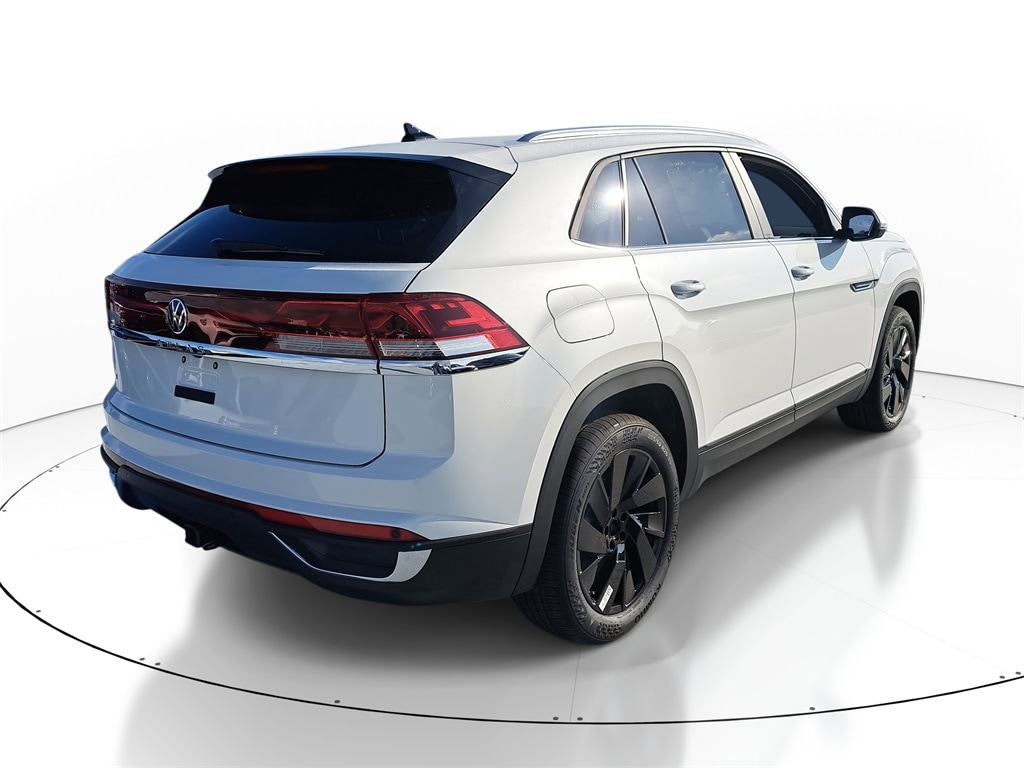 New 2026 Volkswagen Atlas Cross Sport 2.0T SE w/Technology SUV