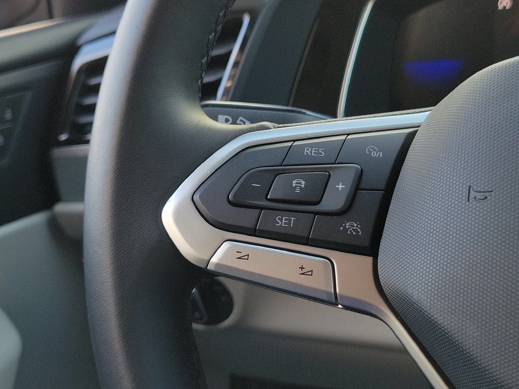2024 Volkswagen Jetta SE - Photo 23