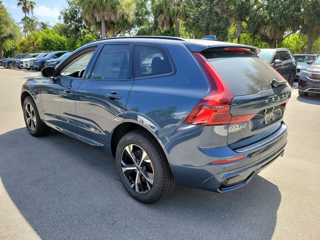 New 2026 Volvo XC60 B5 Core SUV