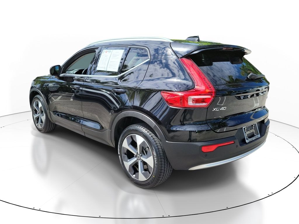 Used 2023 Volvo XC40 B5 AWD Plus Bright SUV