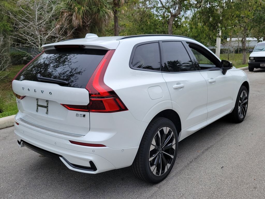 New 2026 Volvo XC60 B5 Plus SUV