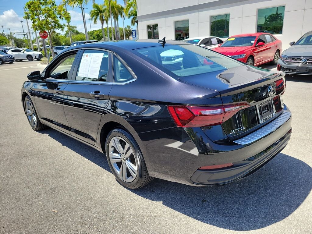 Certified 2024 Volkswagen Jetta 1.5T SE Sedan