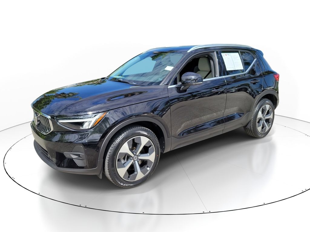Used 2023 Volvo XC40 B5 AWD Plus Bright SUV