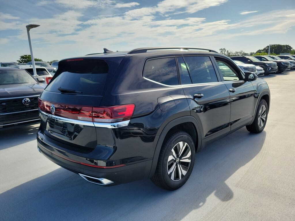 New 2026 Volkswagen Atlas SE SUV