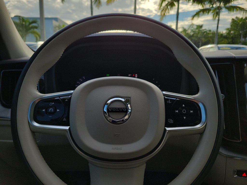 2025 Volvo XC60 Ultra - Photo 23
