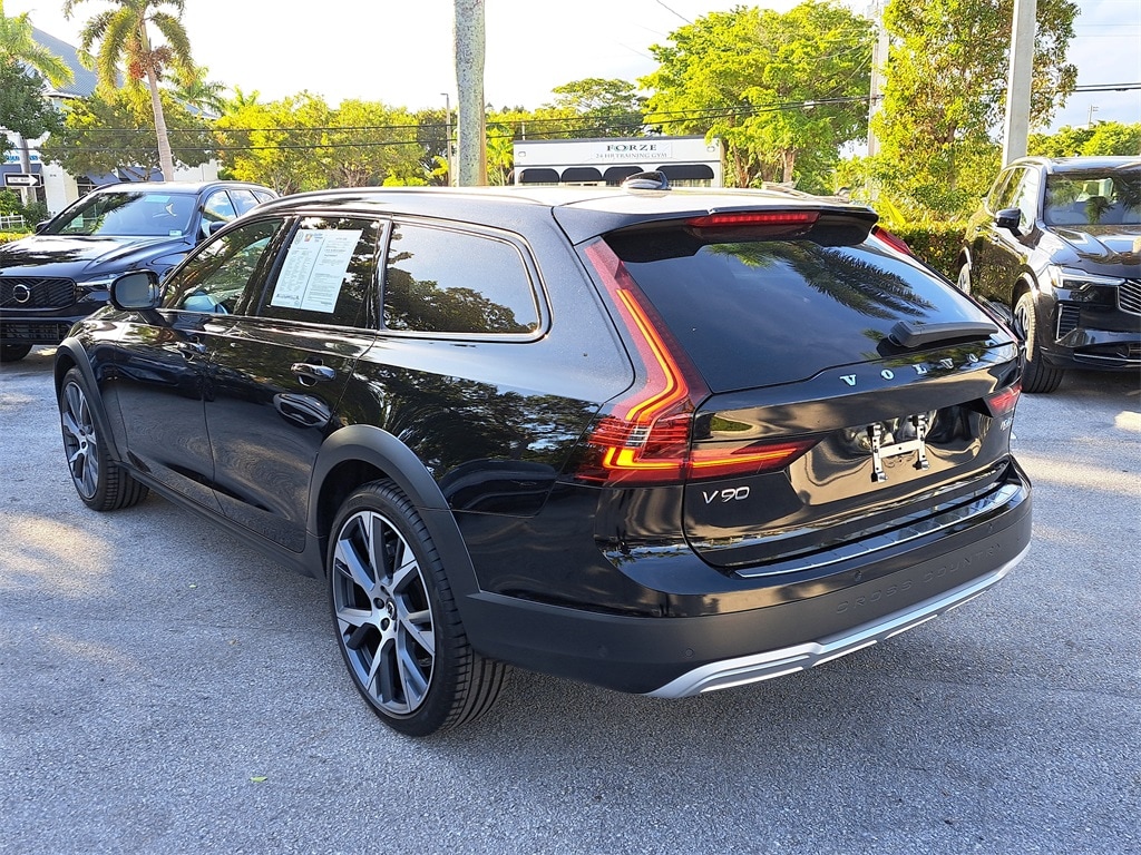Used 2025 Volvo V90 Cross Country B6 Ultra Wagon